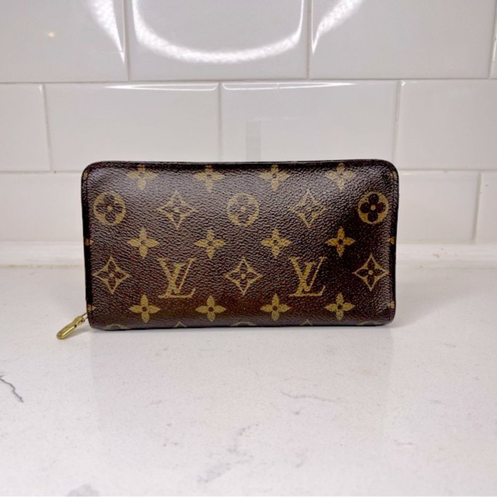 Louis Vuitton Brown Monogram Zip-Around Wallet - Picture 2 of 13